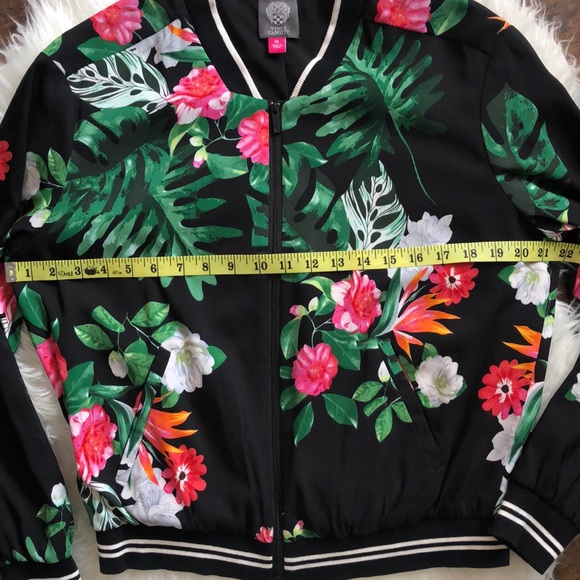 Vince Camuto Palm Jacket - Picture 6 of 8